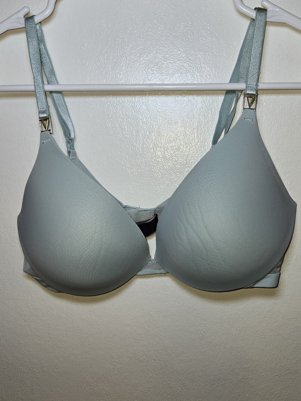 Victoria's Secret Uplift Plunge Underwire Bra Size 32D Seafoam Green